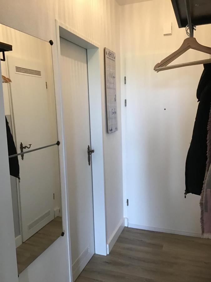 Liebevoll Eingerichtete Ferienwohnung Luettje Koje Dornum Exterior photo